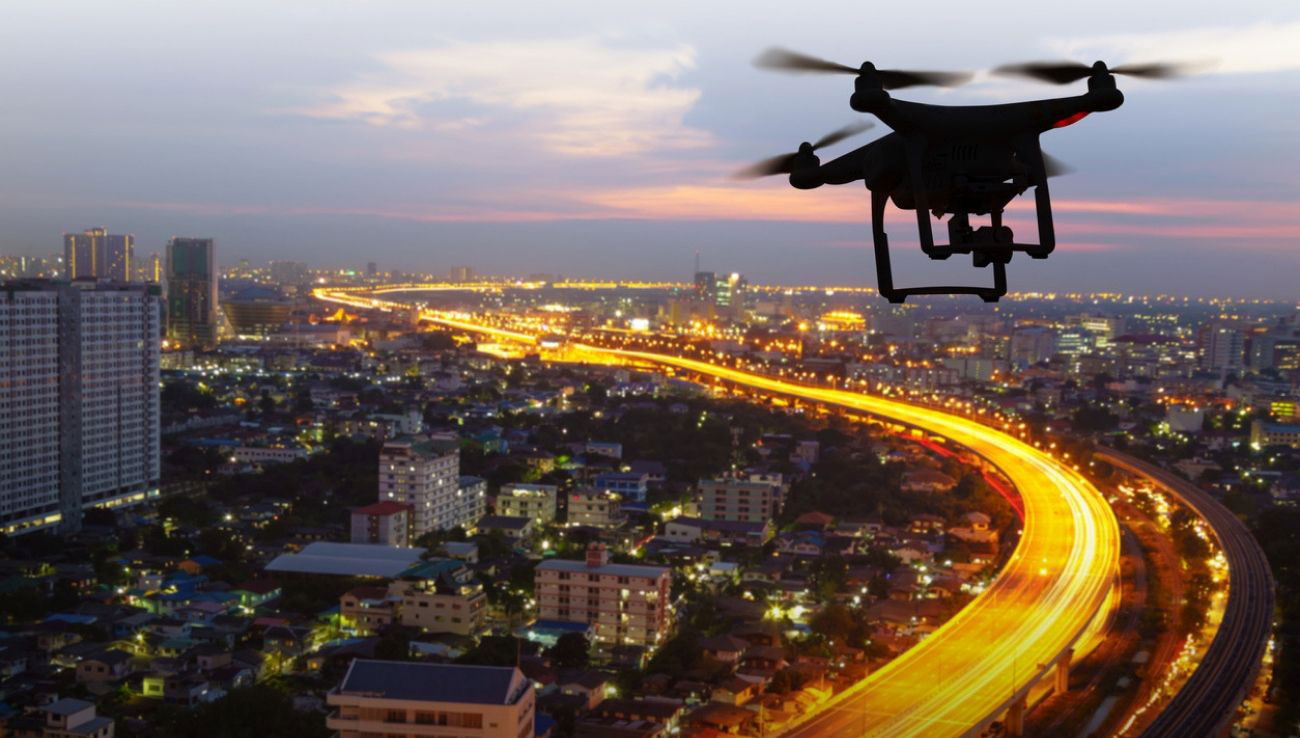 El uso de drones permite a los gobiernos generar eficiencias, reducción de costos y lograr un mejor uso de los recursos humanos.