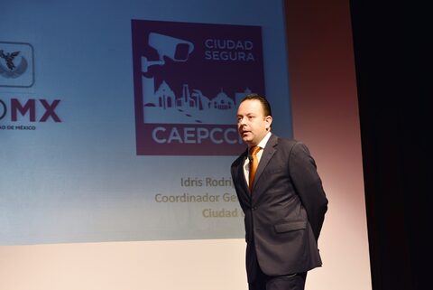 Idris Rodríguez Zapata en el escenario