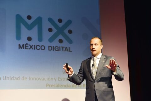 Víctor Lagunes Soto en el escenario