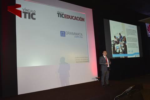 Andrés Acevedo Reyes en el escenario