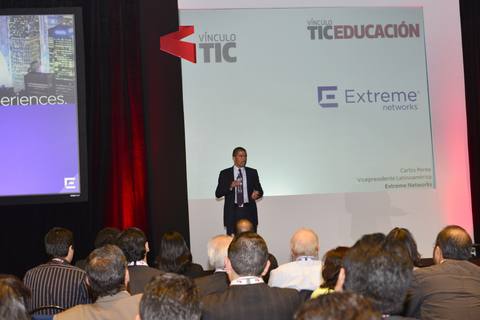 Carlos Perea en el escenario