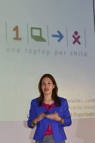 Mariana L Cortés en el escenario
