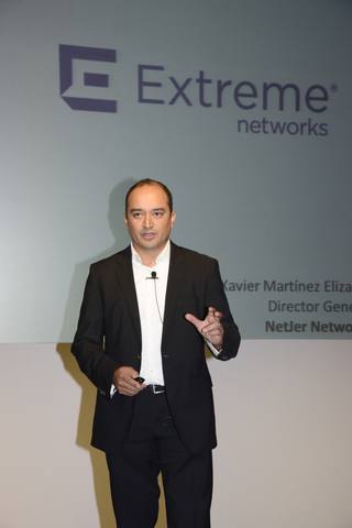 Xavier Martínez Elizalde en el escenario