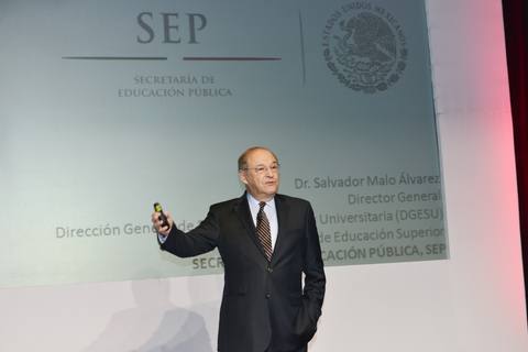 Salvador Malo Álvarez en el escenario