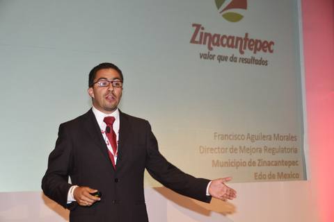 Francisco Aguilera Morales en el escenario