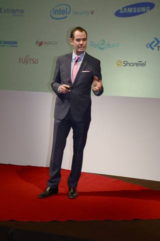 Rafael Fernández Corro en el escenario