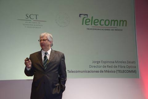 Jorge Juraidini en el escenario