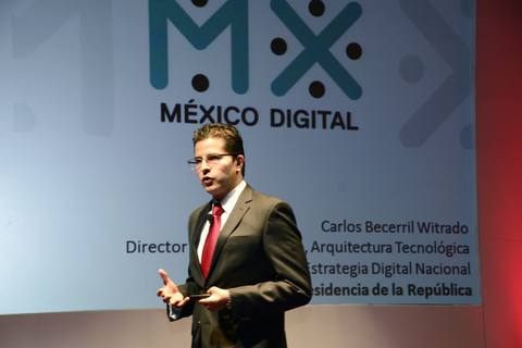 Carlos Becerril Witrado en el escenario