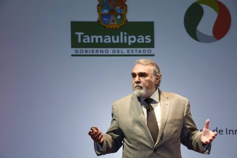 Víctor Álvarez Castorela en el escenario