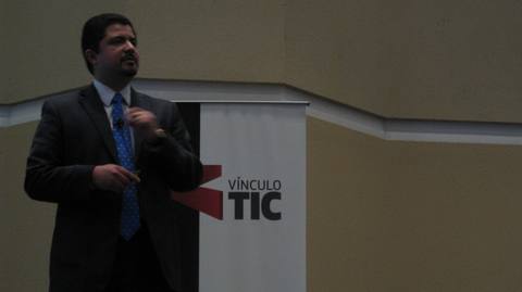 Luis Rubí en el escenario