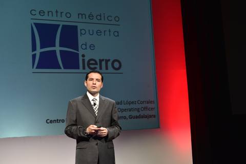 Mojxuad López Corrales en el escenario