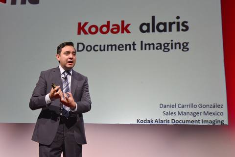 Daniel Carrillo González en el escenario