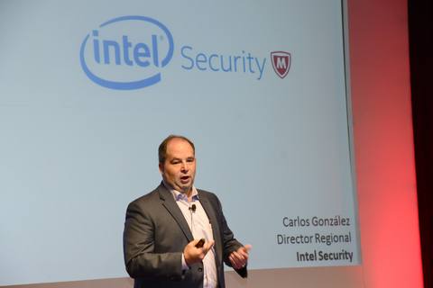 Carlos González en el escenario