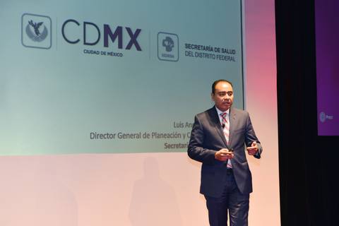 Luis Ángel Vázquez Martínez en el escenario