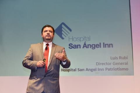 Luis Rubí en el escenario