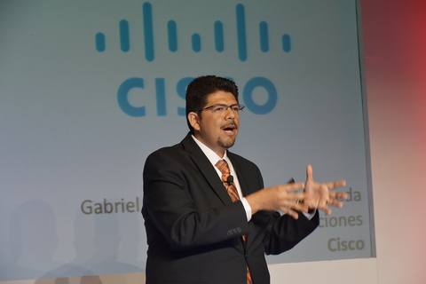 Gabriel Alejandro Galaviz Mosqueda en el escenario
