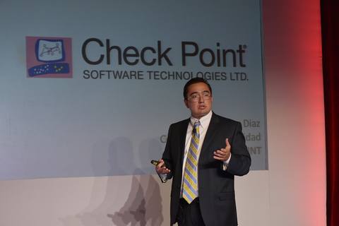 Carlos Díaz en el escenario