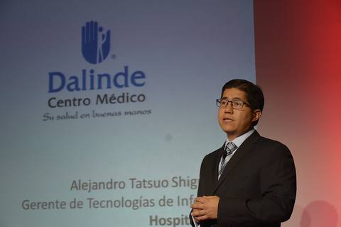 Alejandro Tatsuo Shiguematsu en el escenario